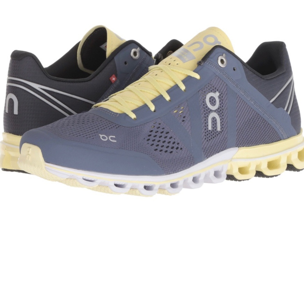 On Cloudflow Running Shoe